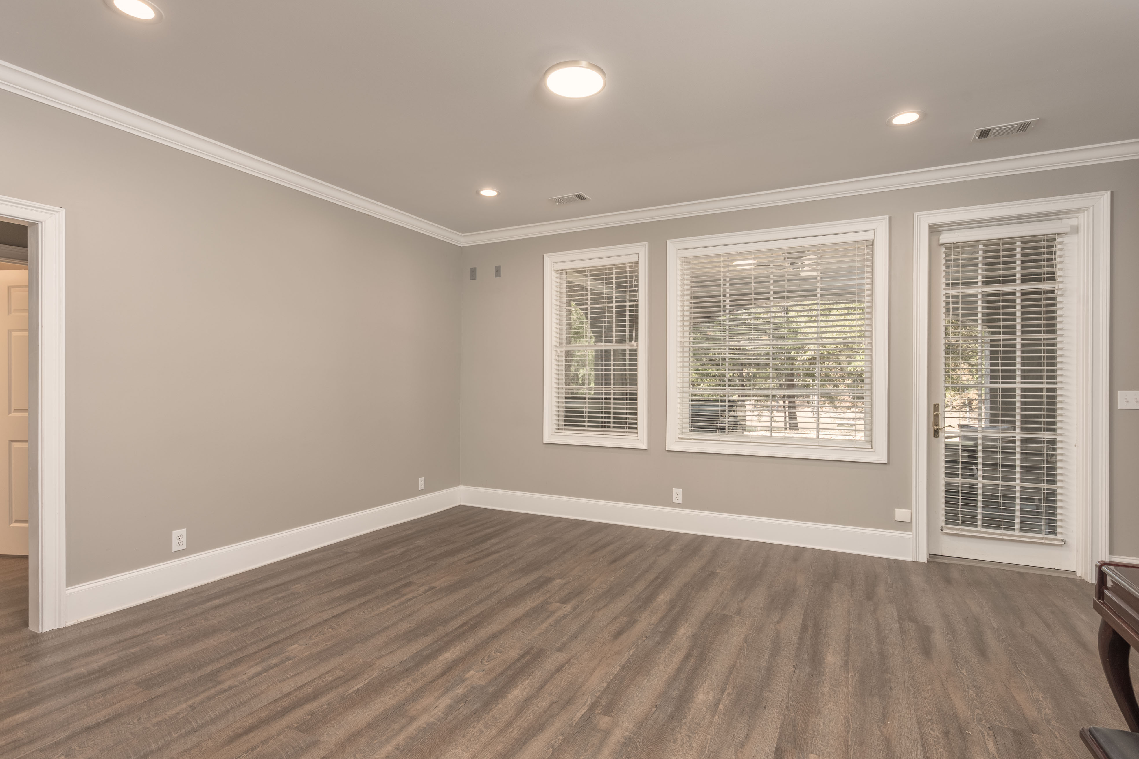 1011 Penfield Way image 42